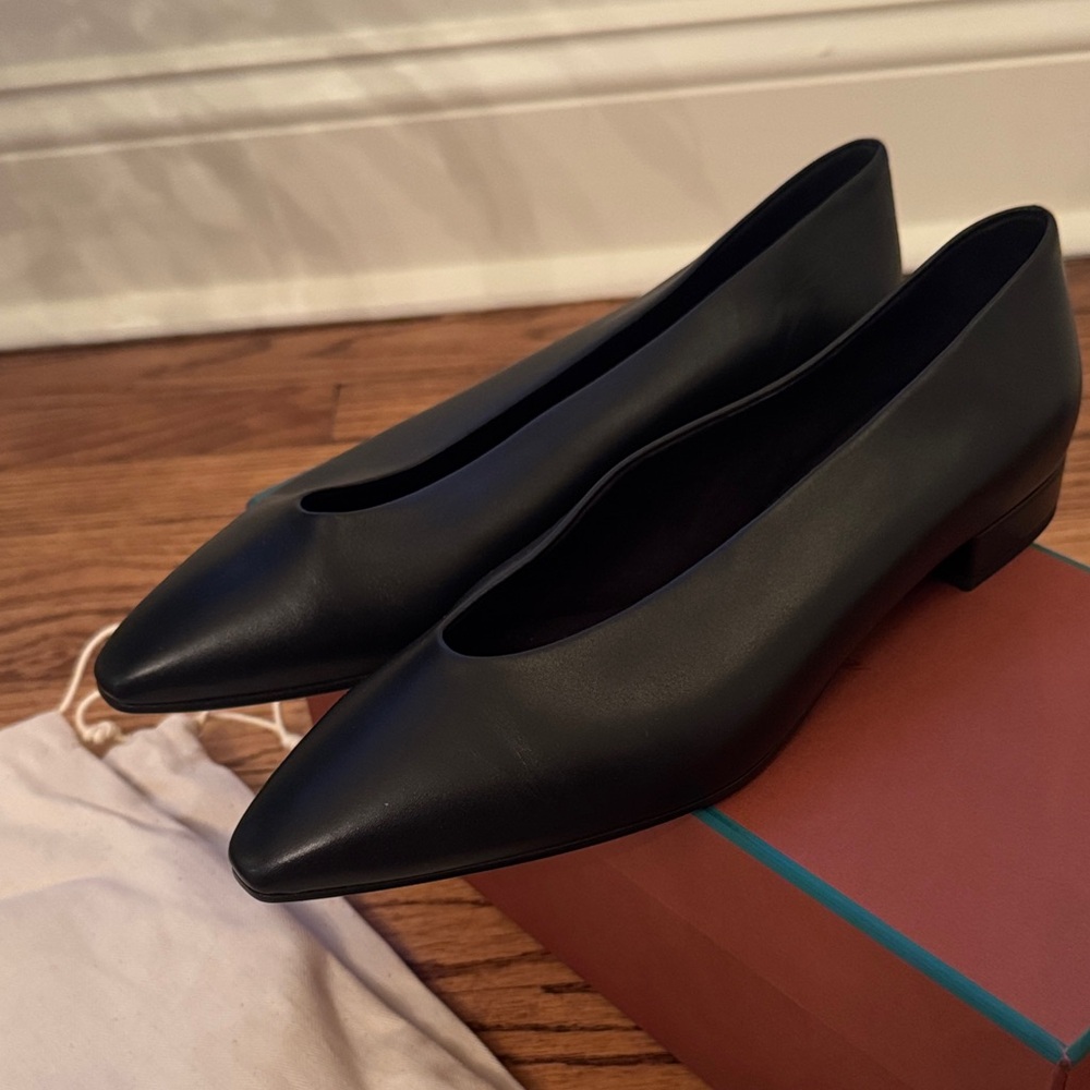 Loro Piana Black Pointed Leather Flats Rebecca 39 New